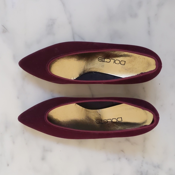 NWOT. Woman's Velour shoes. - Picture 1 of 5